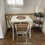 Cozy Medici Studio